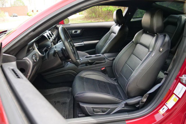 Used 2021 Ford Mustang GT Premium w/ Equipment Group 401A RWD image 3