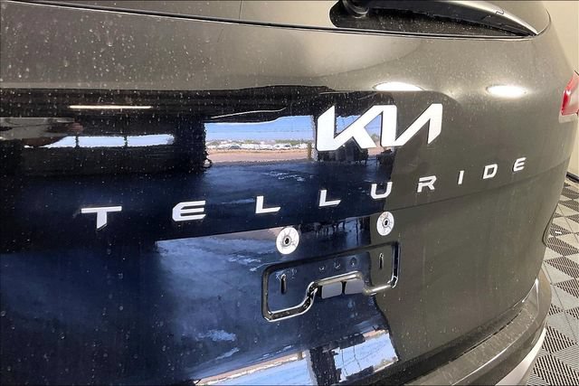 Used 2025 Kia Telluride S FWD image 20