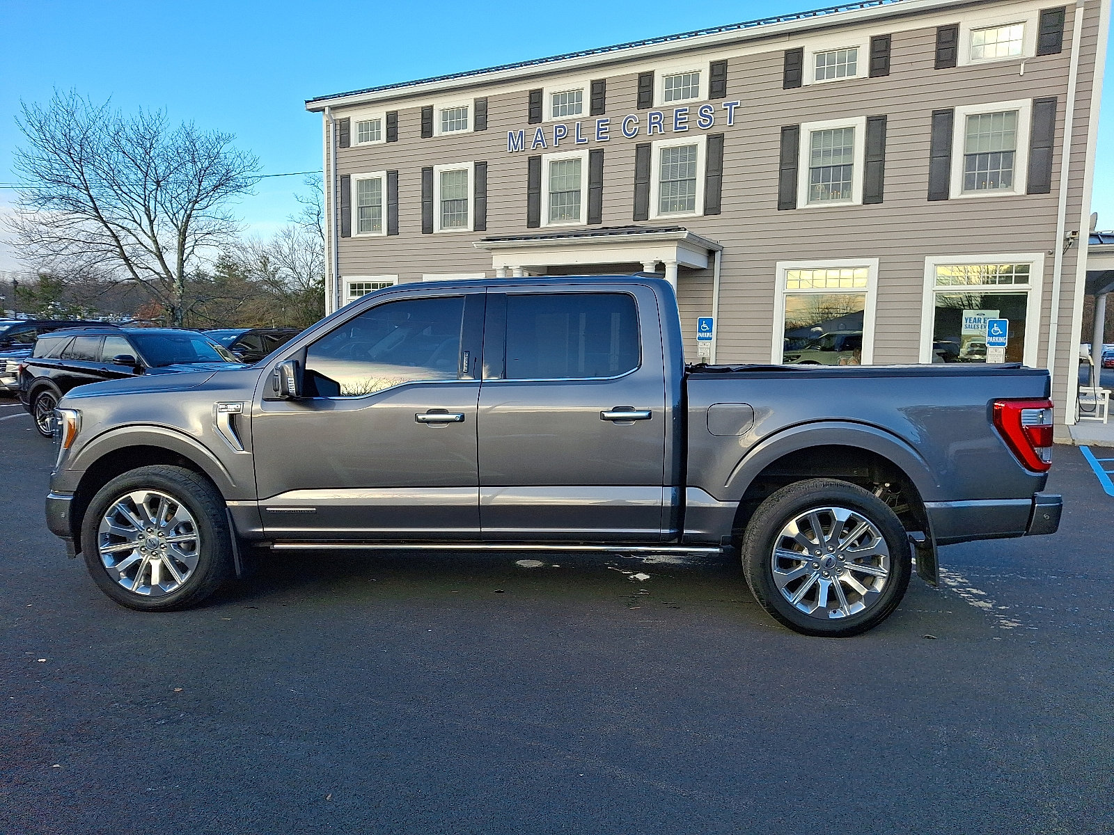 Used 2022 Ford F150 Limited image 8