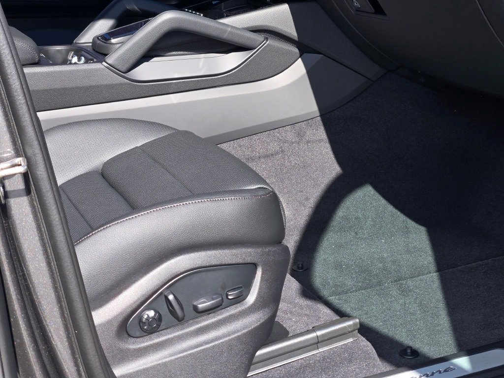New 2026 Porsche Cayenne E-Hybrid image 39