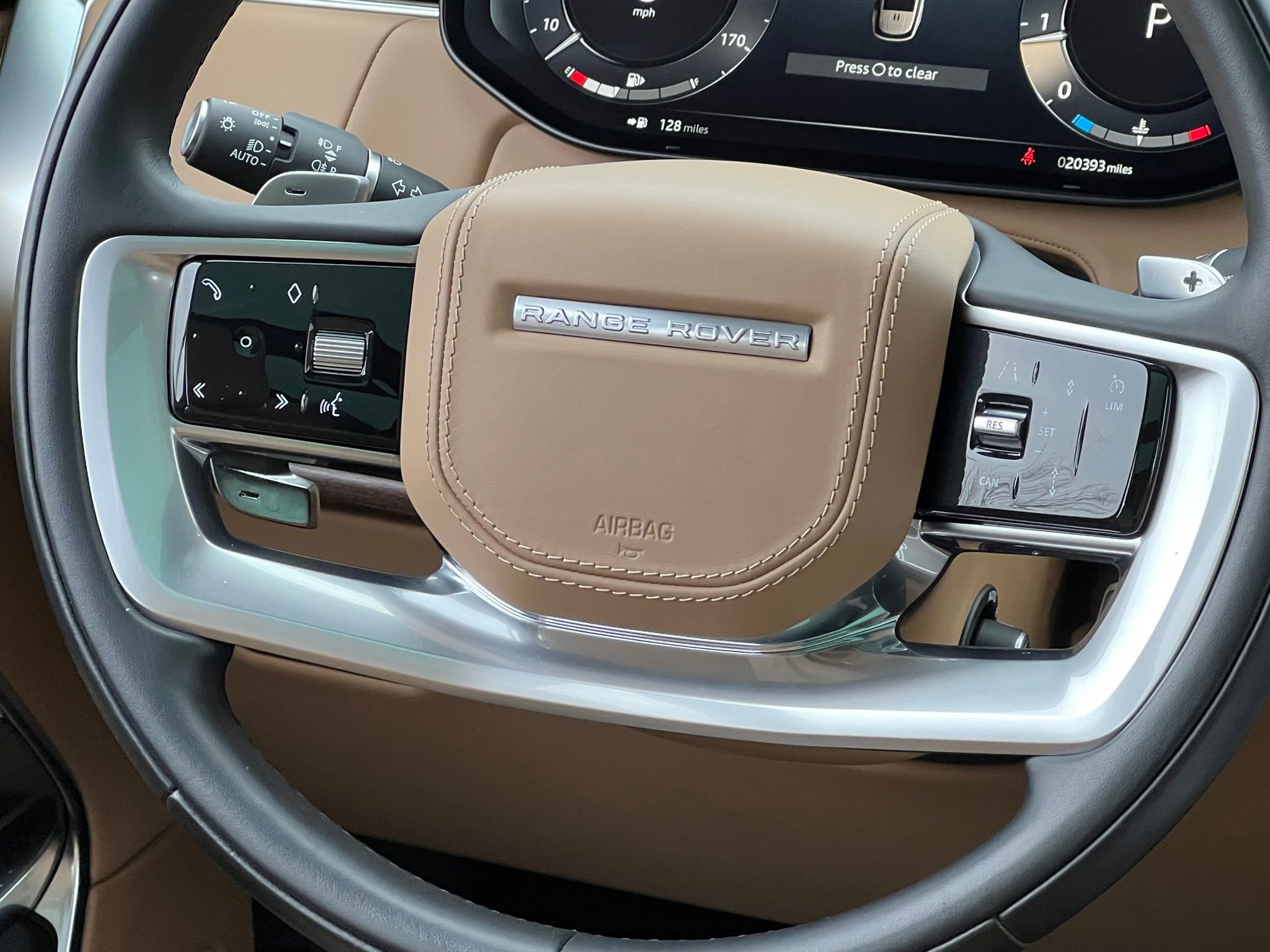 Used 2023 Land Rover Range Rover SE image 26