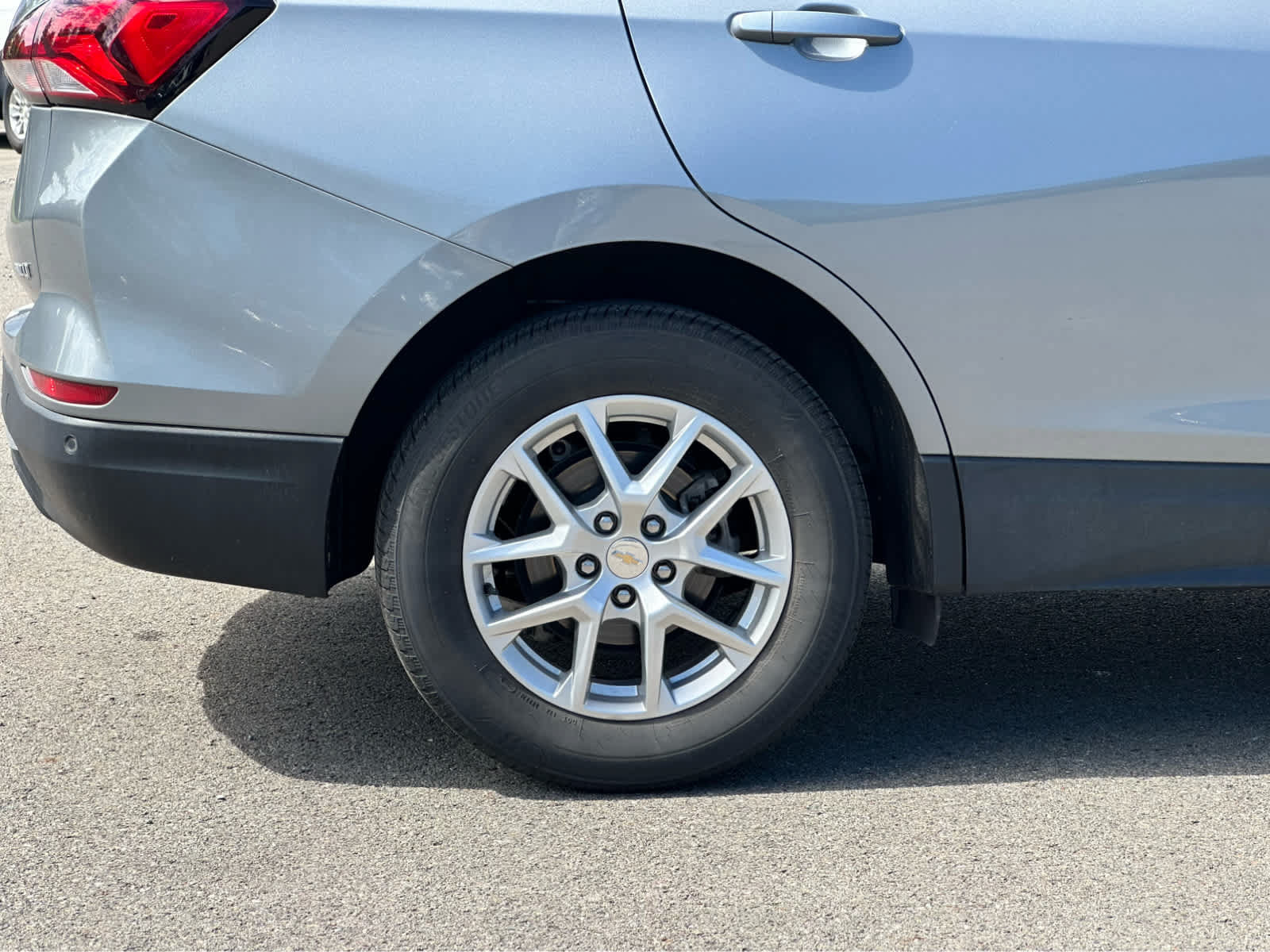 Used 2023 Chevrolet Equinox LT AWD/4WD image 25