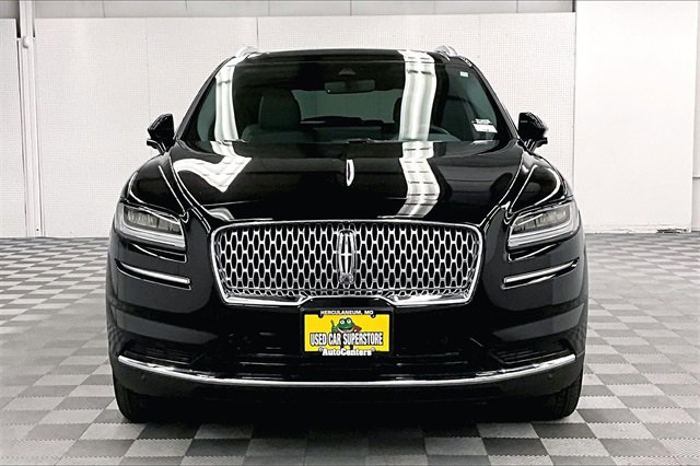 Used 2023 Lincoln Nautilus Reserve w/ Equipment Group 201A image 3