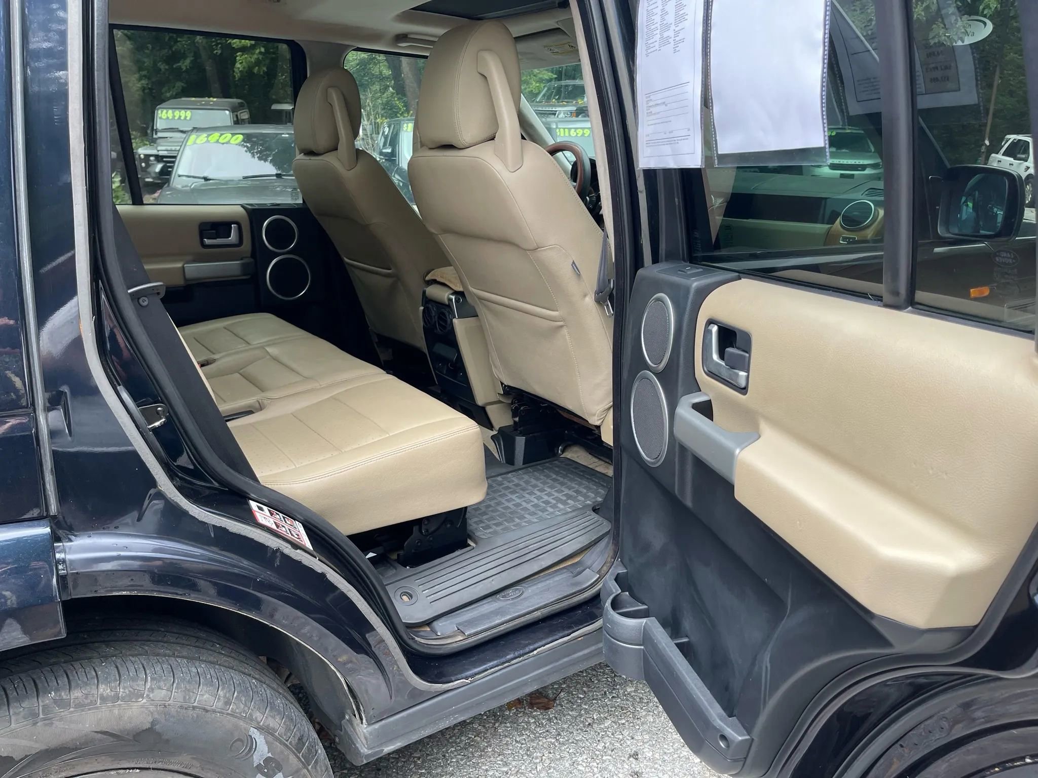 Used 2009 Land Rover LR3 HSE image 9