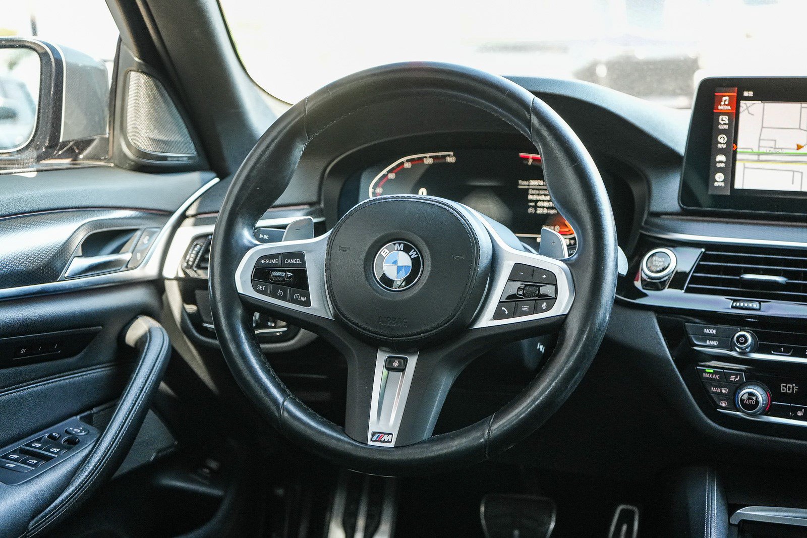 Used 2023 BMW 540i w/ M Sport Package RWD image 16