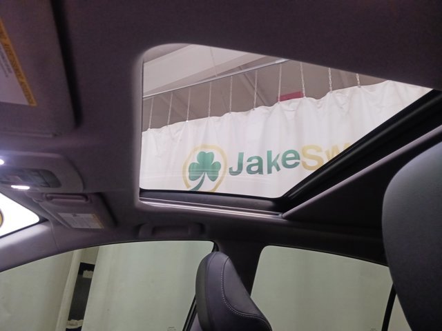 Used 2021 Toyota Camry XSE image 22