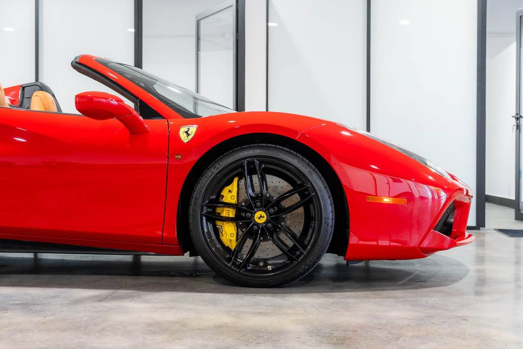 Used 2018 Ferrari 488 Spider RWD image 7