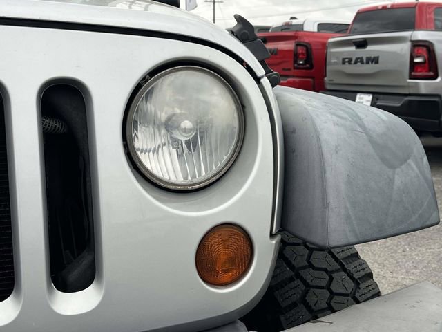 Used 2010 Jeep Wrangler Unlimited Sport image 9