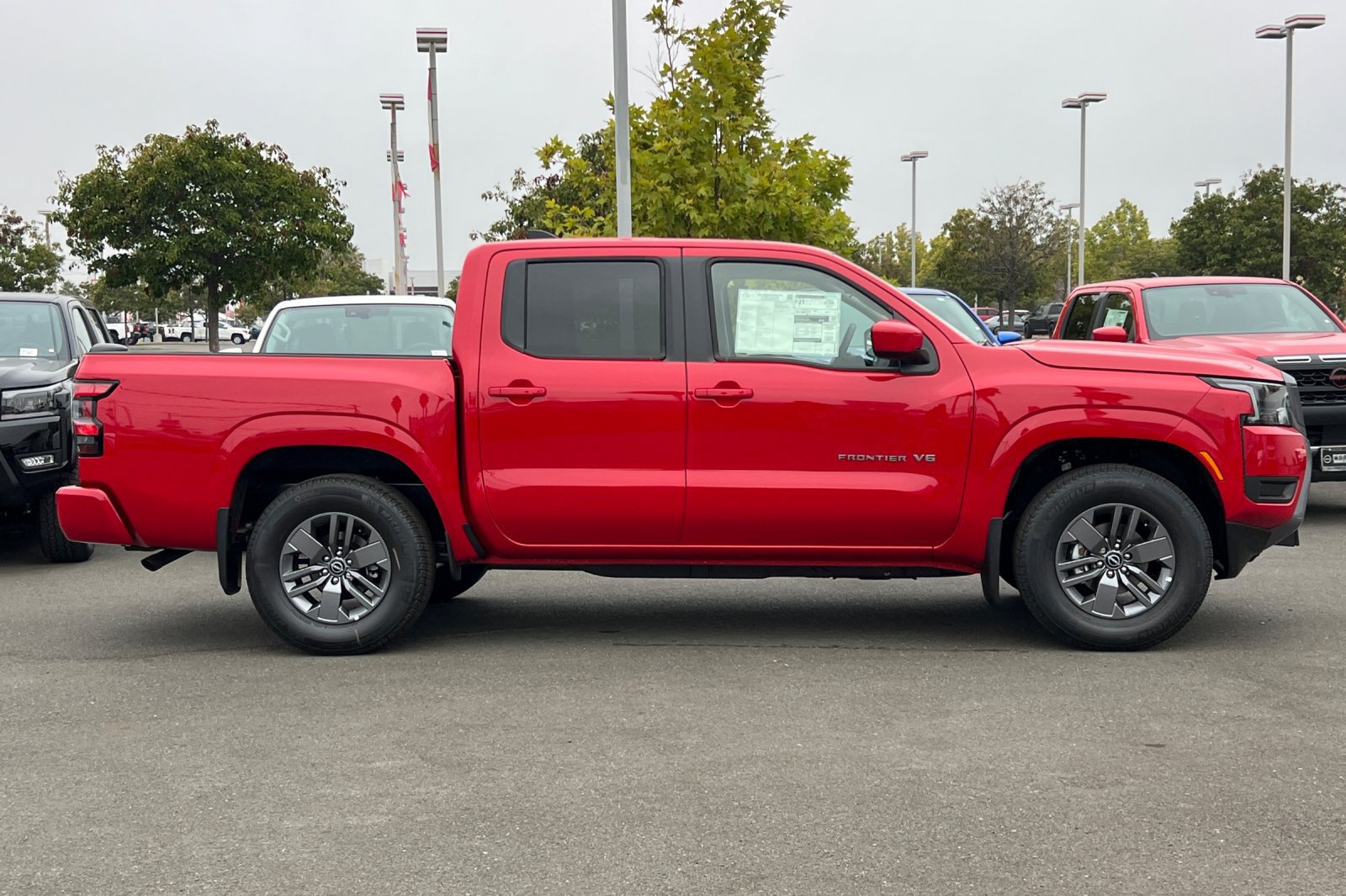 New 2027 Nissan Frontier SV w/ Tow Package RWD image 3