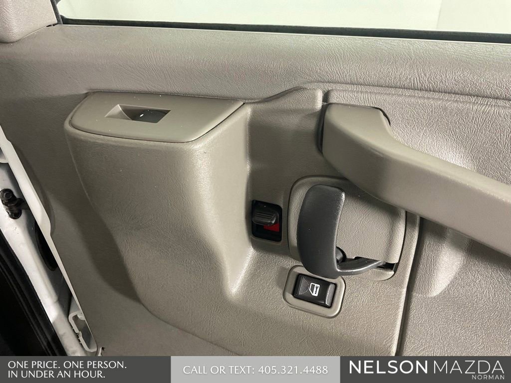 Used 2020 Chevrolet Express 3500 LT w/ LT Preferred Equipment Group RWD image 18