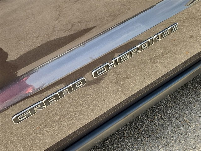 Used 2018 Jeep Grand Cherokee Laredo image 30