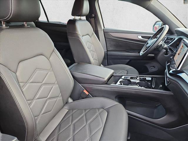 Used 2025 Volkswagen Atlas Cross Sport SE FWD image 20