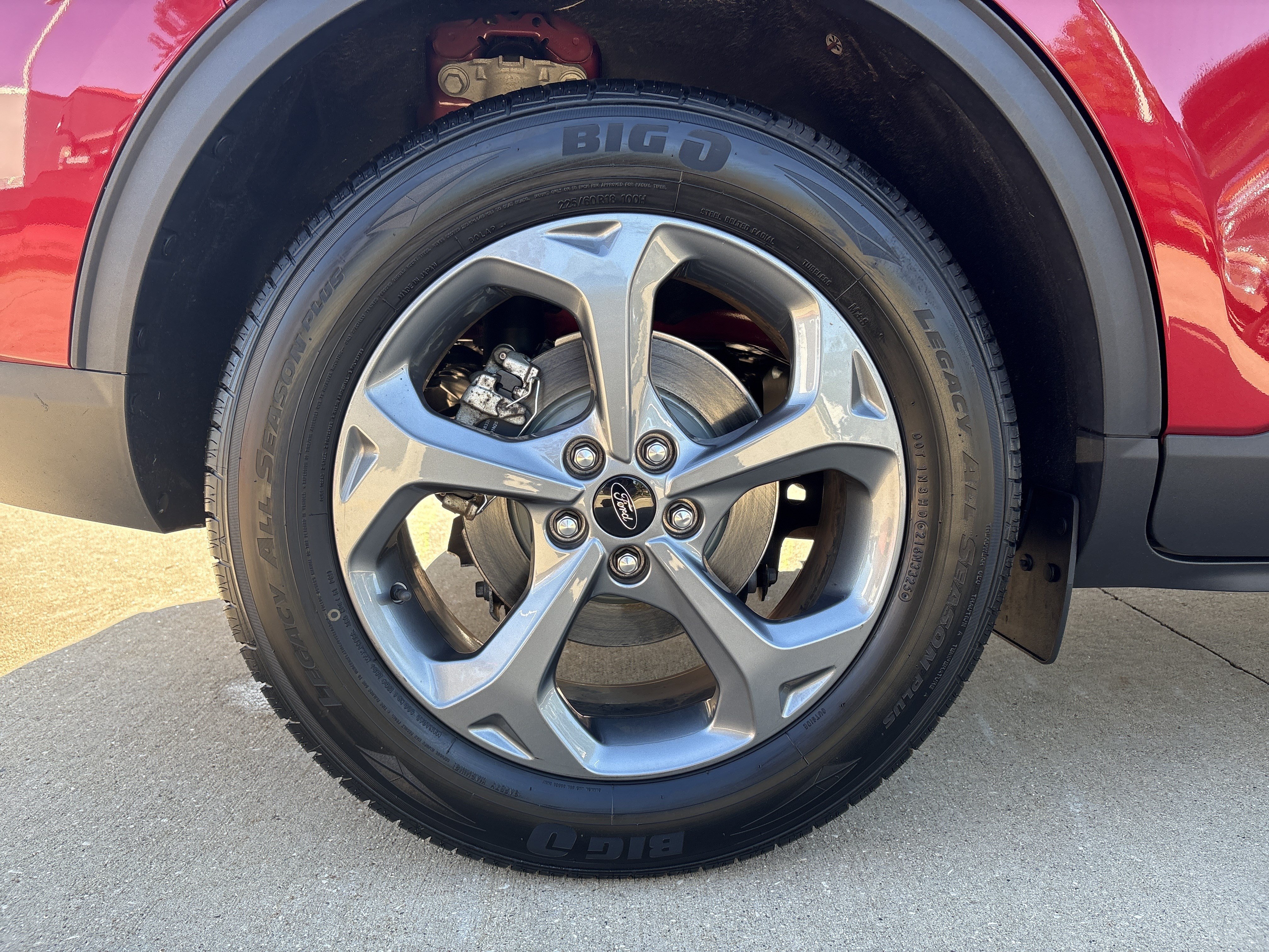 Used 2025 Ford Escape ST-Line FWD image 12