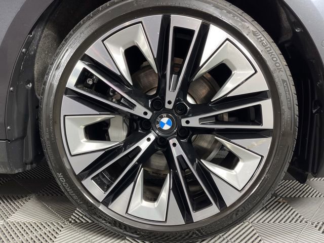 Used 2024 BMW 530i w/ Premium Package image 14