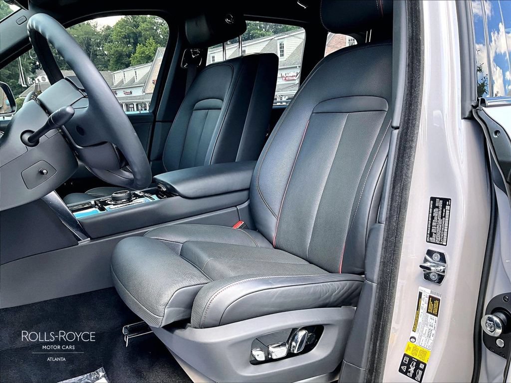 Certified 2021 Rolls-Royce Cullinan AWD/4WD image 21