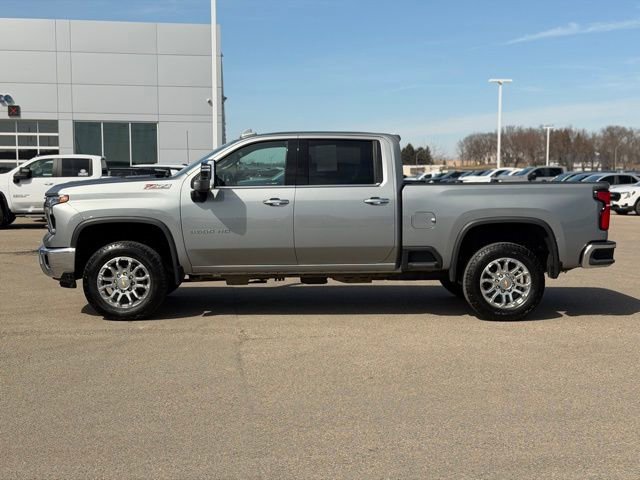 Used 2025 Chevrolet Silverado 3500 LTZ w/ LTZ Premium Package AWD/4WD image 10