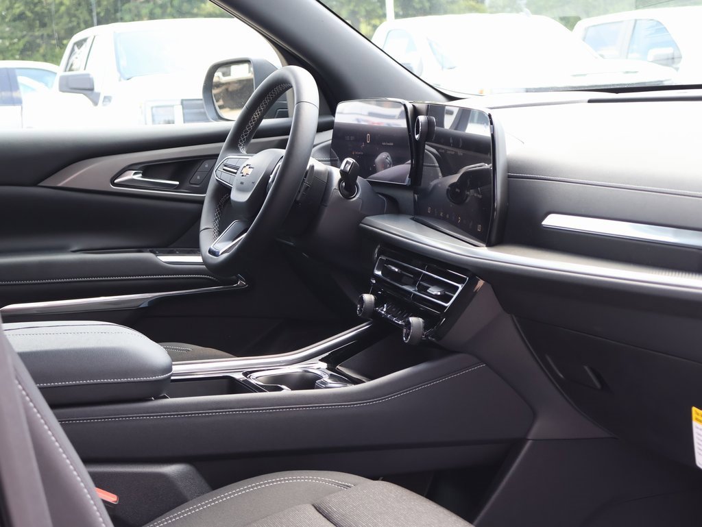 New 2025 Chevrolet Traverse LT w/ Driver Confidence Package image 38