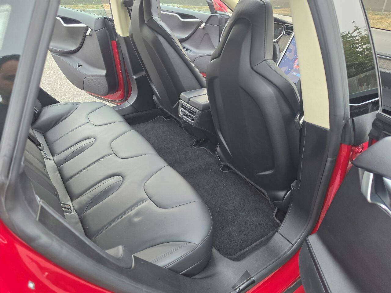 Used 2013 Tesla Model S RWD image 60