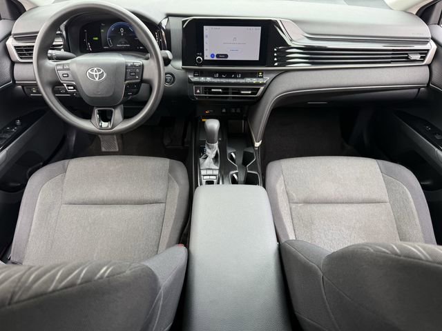 Used 2025 Toyota Camry LE image 11