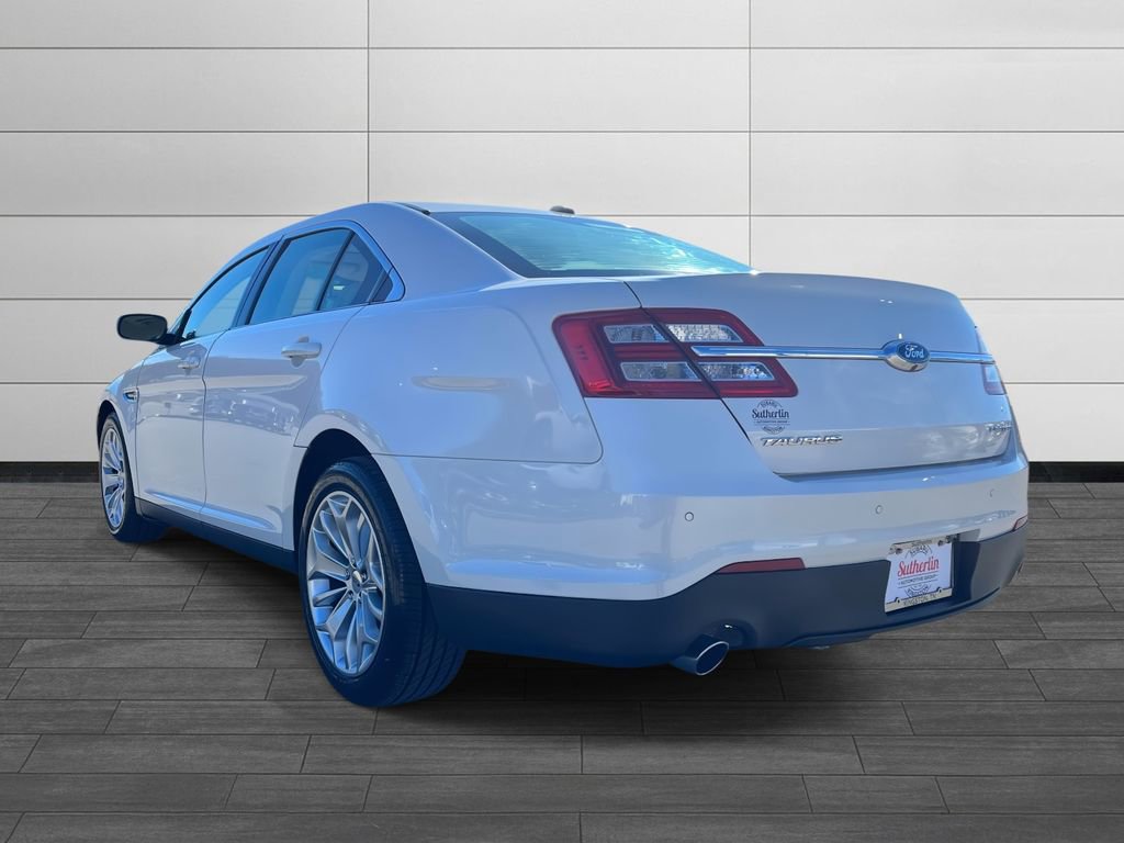 Used 2019 Ford Taurus Limited image 5