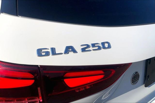 Used 2025 Mercedes-Benz GLA 250 4MATIC image 8