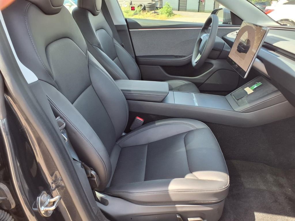 Used 2024 Tesla Model 3 Standard Range image 13