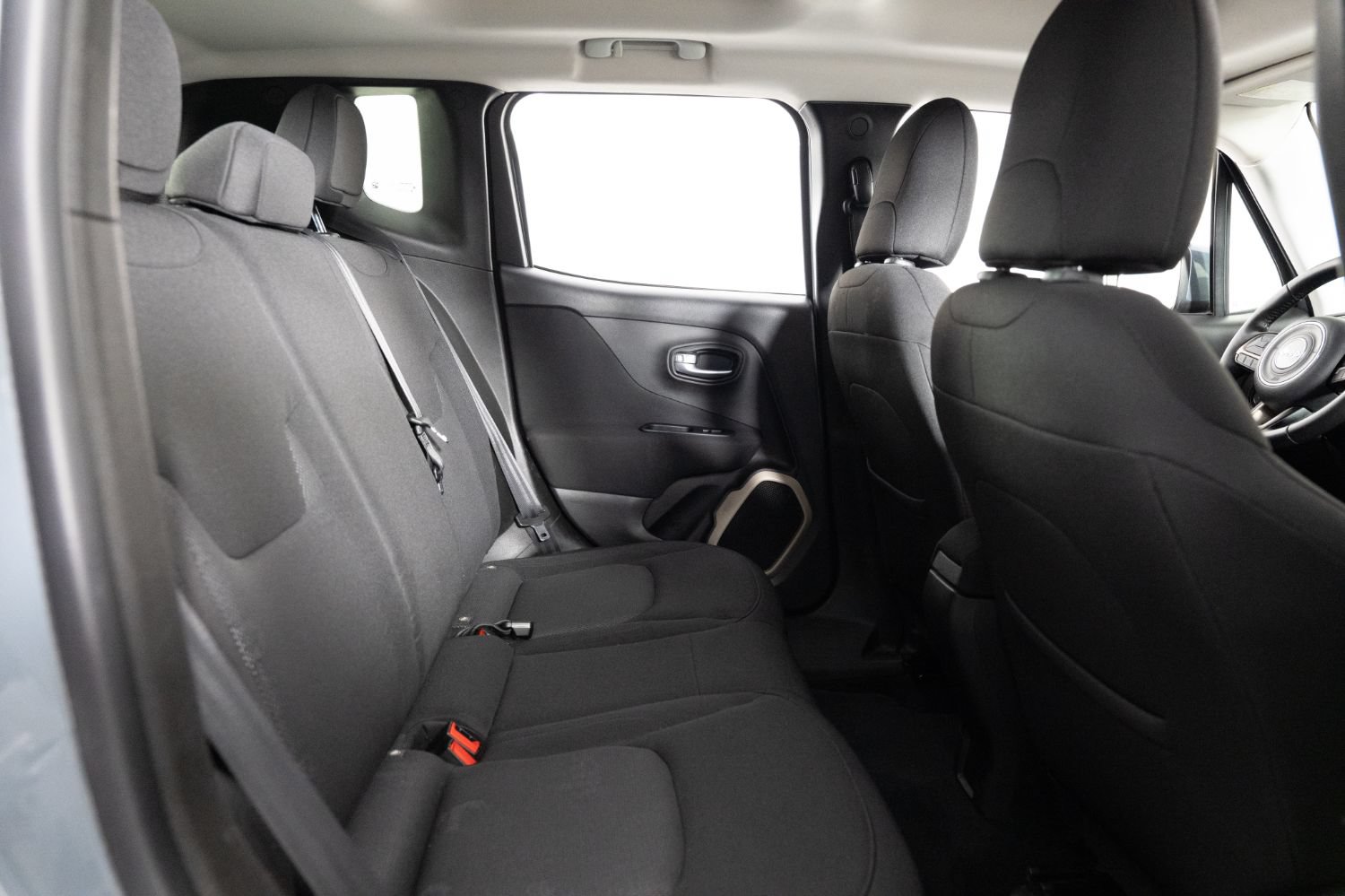 Used 2017 Jeep Renegade Latitude w/ Trailer Tow Group AWD/4WD image 22