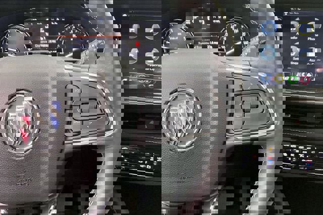 Used 2023 Buick Envision Essence image 23