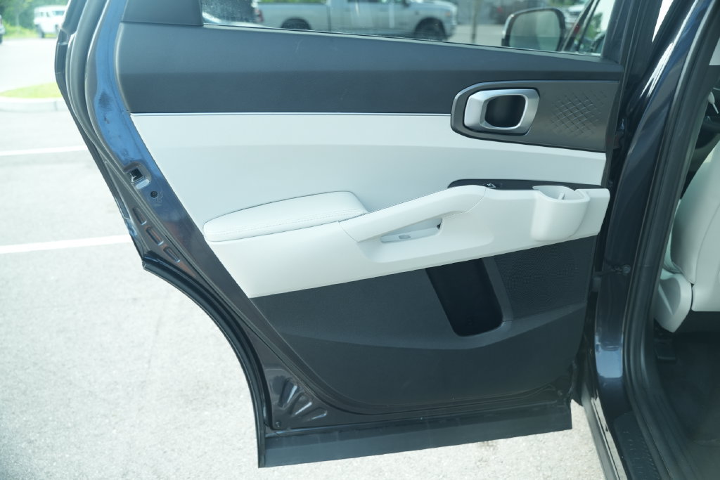 Used 2025 Kia Sorento S w/ Panoramic Sunroof Package FWD image 19