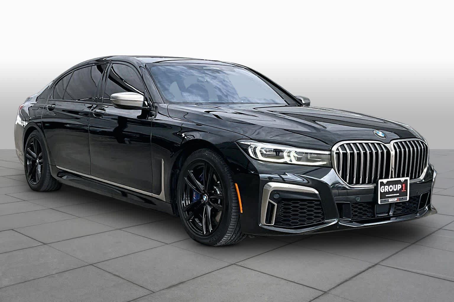 Used 2021 BMW M760i xDrive w/ Luxury Rear Seating Package AWD/4WD image 3