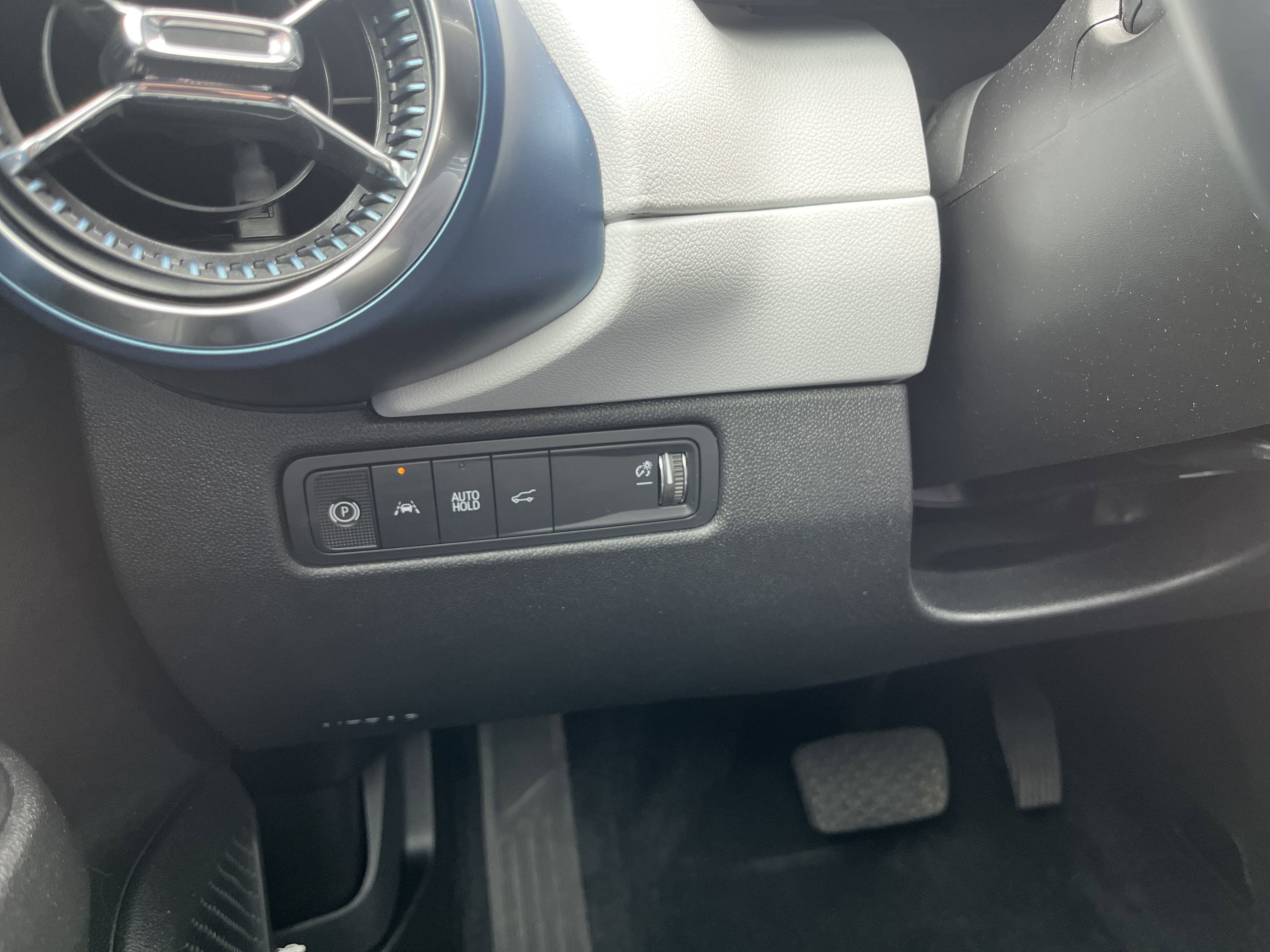 Used 2025 Chevrolet Equinox EV LT w/ Convenience Package image 21