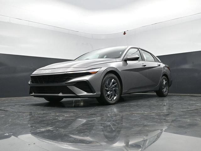 Used 2024 Hyundai Elantra SEL FWD image 55
