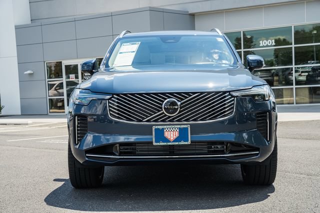 Used 2025 Volvo XC90 T8 Ultra w/ Protection Package Premier AWD/4WD image 2