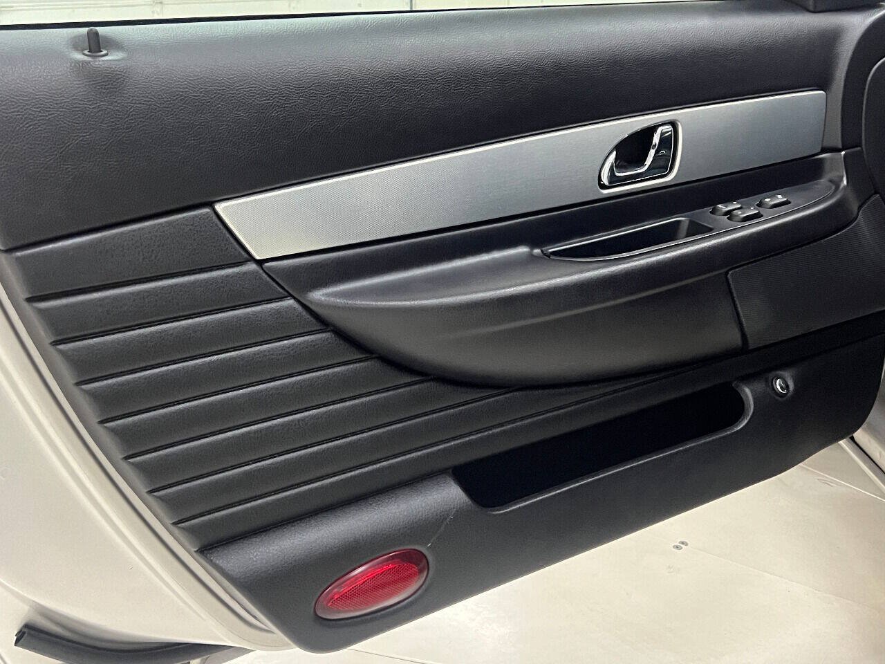 Used 2005 Ford Thunderbird RWD image 61