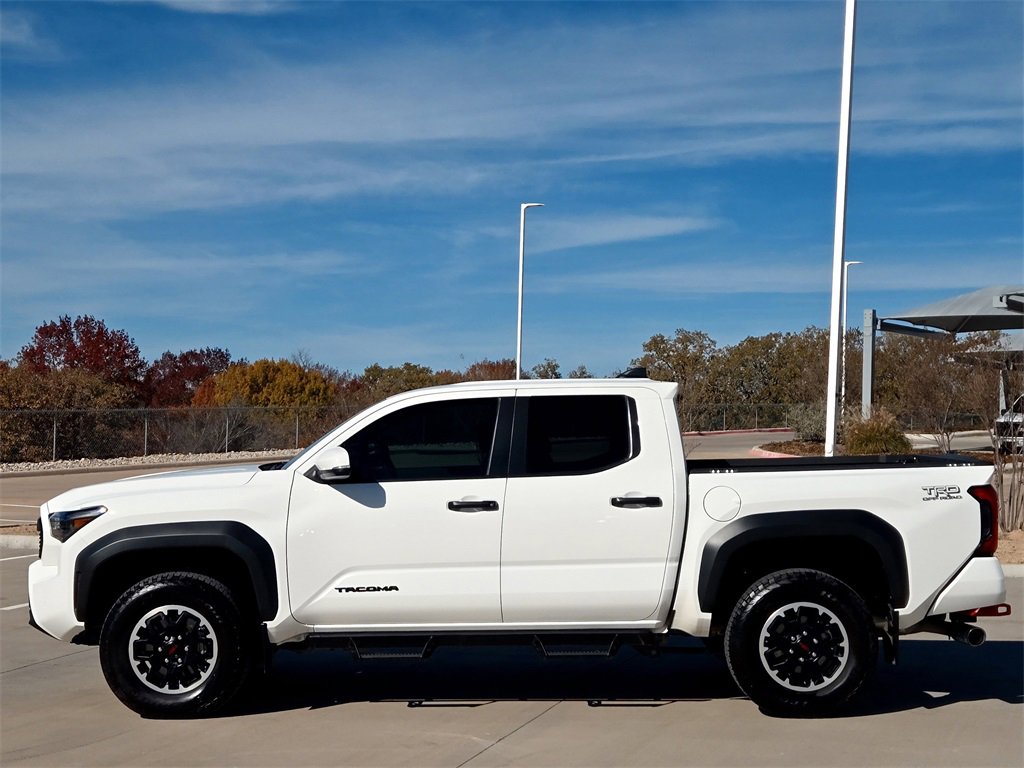 Used 2024 Toyota Tacoma TRD Off-Road image 4