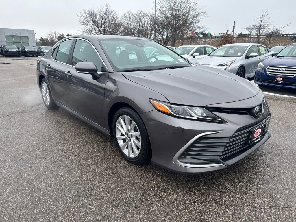 Used 2023 Toyota Camry LE image 9