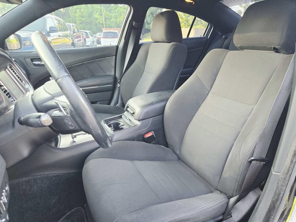 Used 2013 Dodge Charger R/T w/ Blacktop Pkg RWD image 10