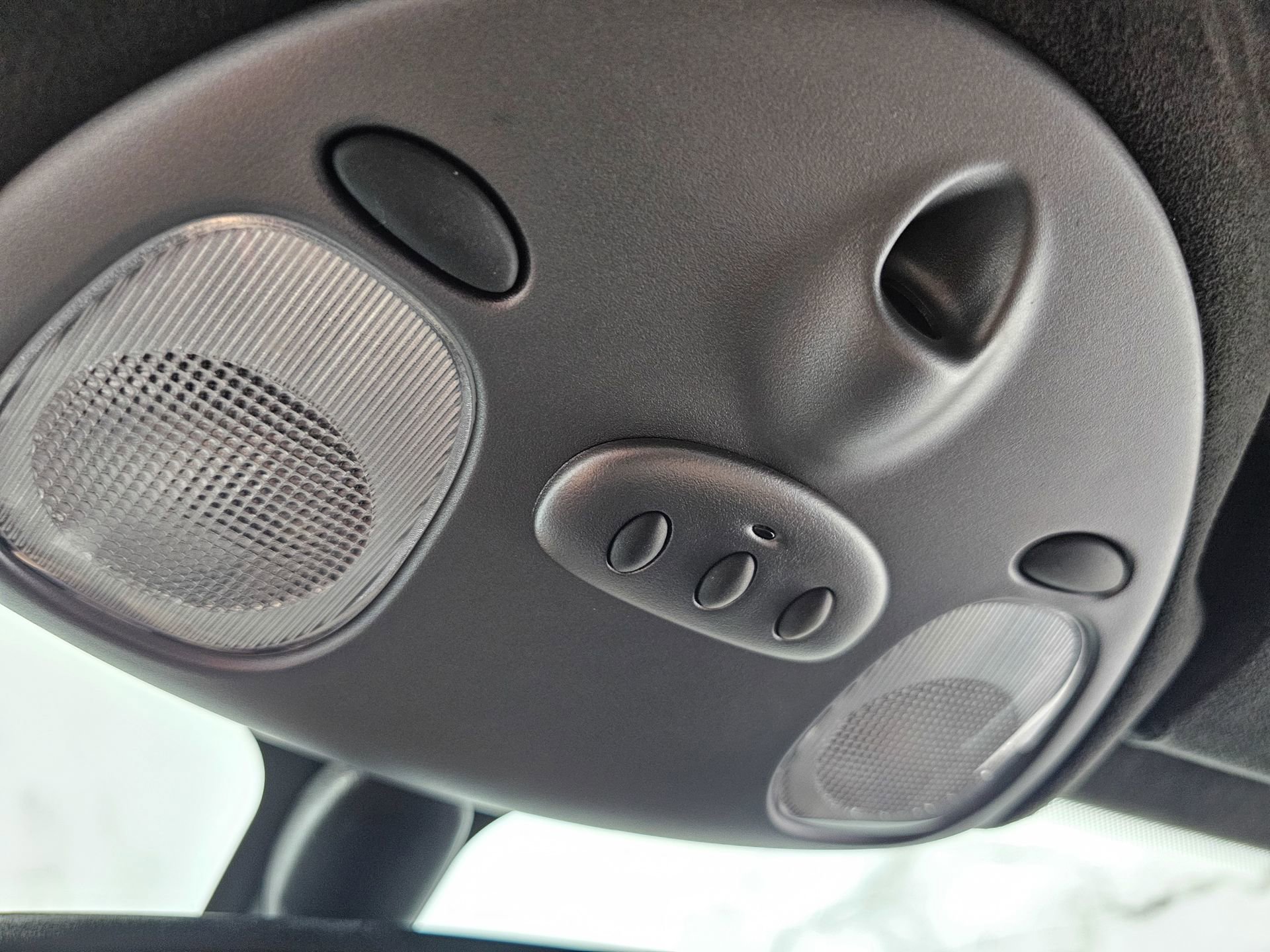 Used 2004 Aston Martin Vanquish RWD image 45