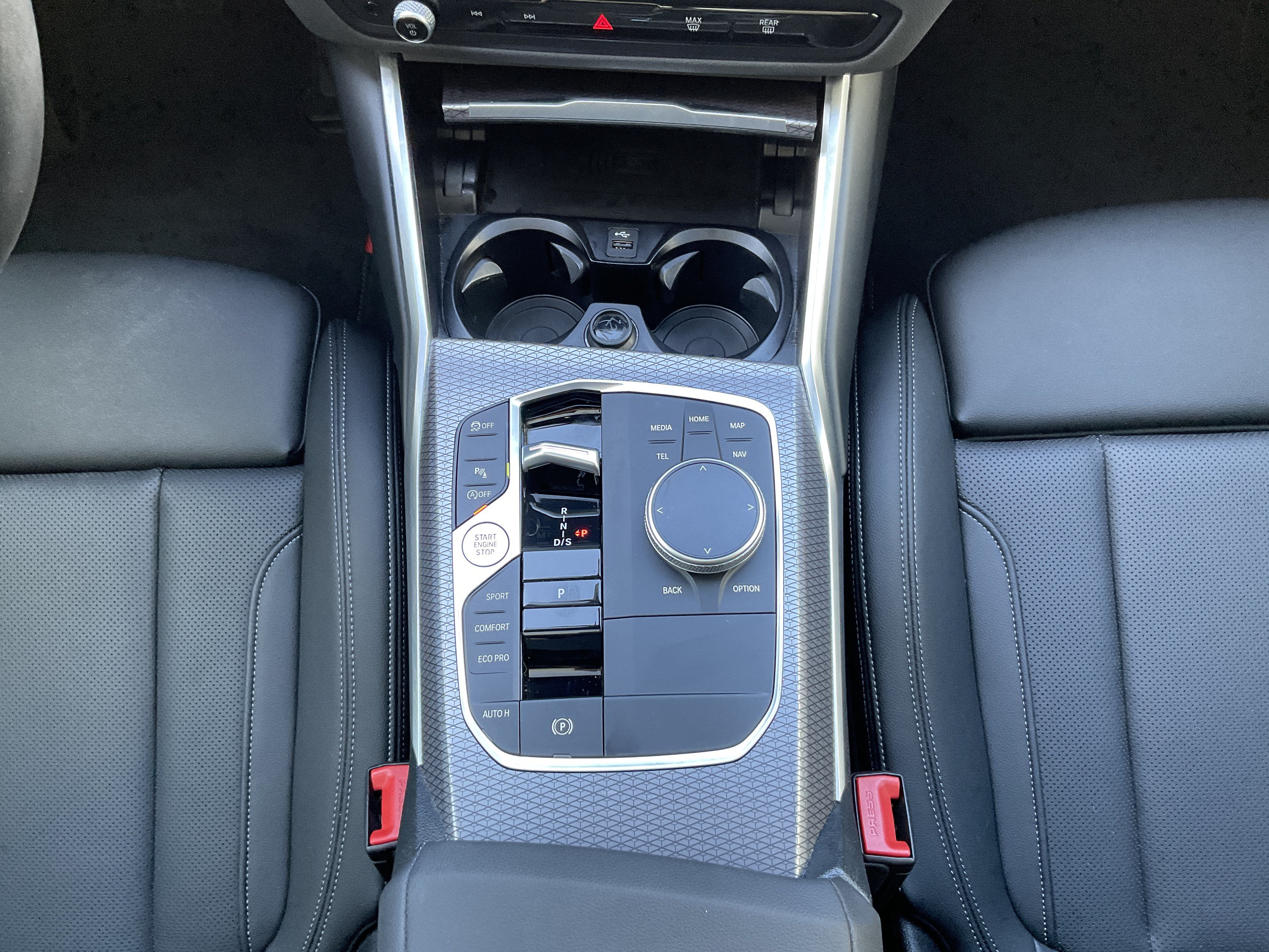 Certified 2024 BMW 330i Sedan w/ M Sport Package RWD image 19