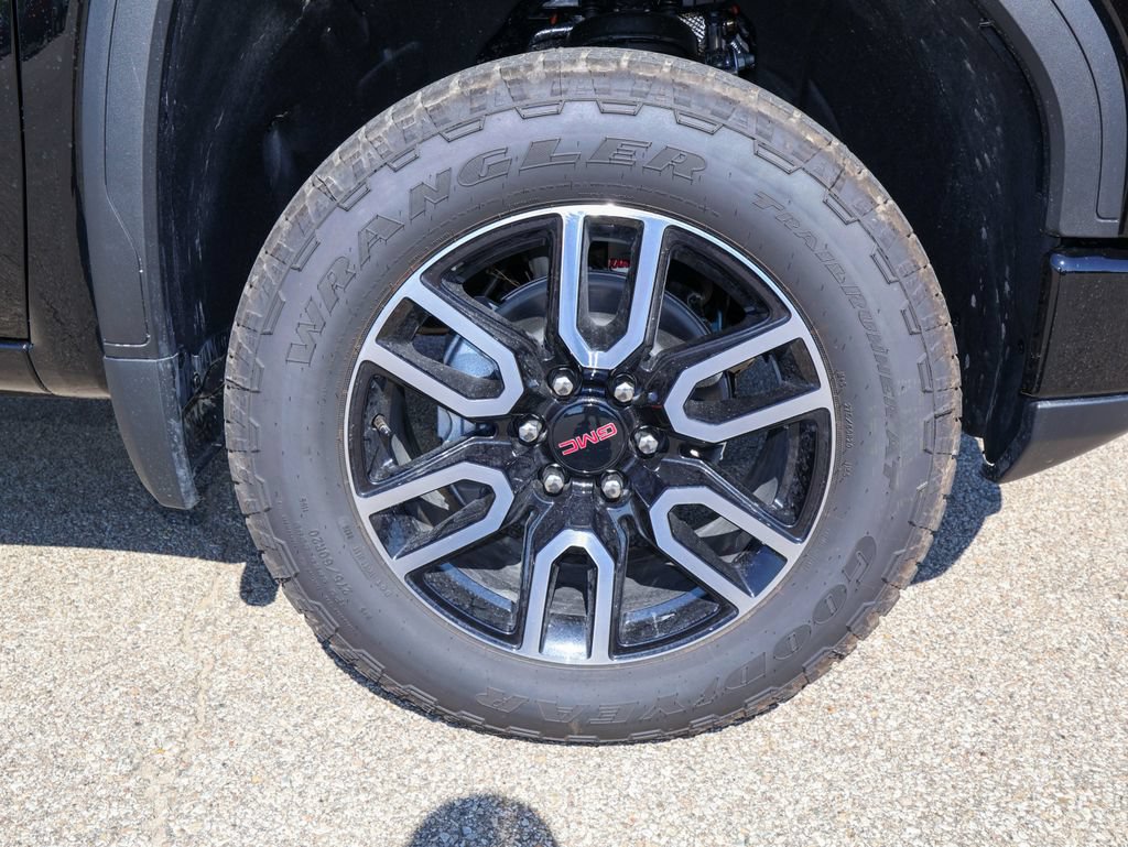 New 2026 GMC Sierra 1500 AT4 w/ AT4 Premium Package AWD/4WD image 31