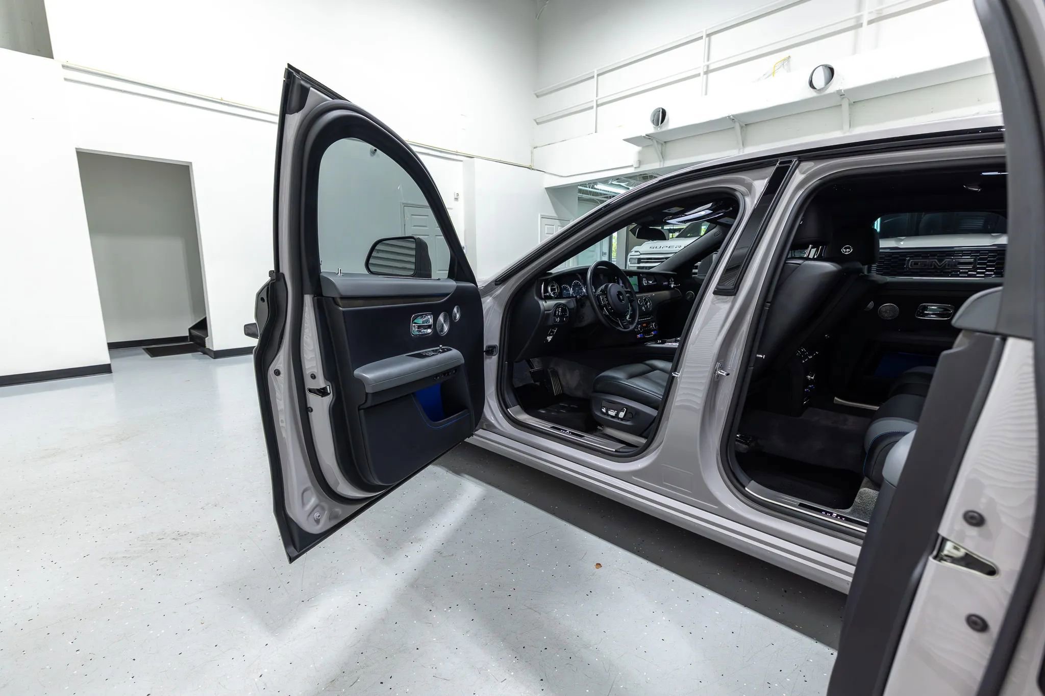 Used 2021 Rolls-Royce Ghost image 50