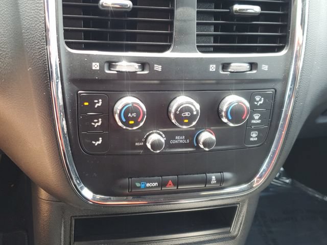 Used 2020 Dodge Grand Caravan SE FWD image 24