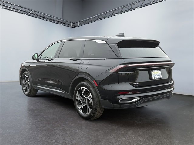 Used 2024 Lincoln Nautilus Premier w/ Equipment Group 102A image 3