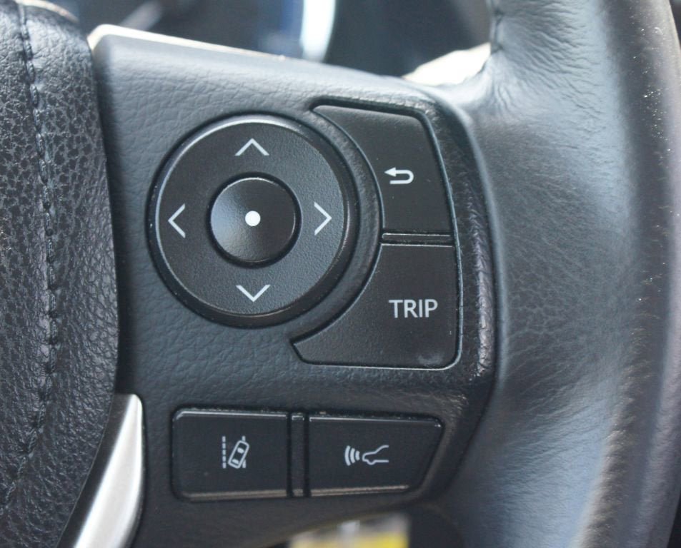 Used 2018 Toyota Corolla SE FWD image 9