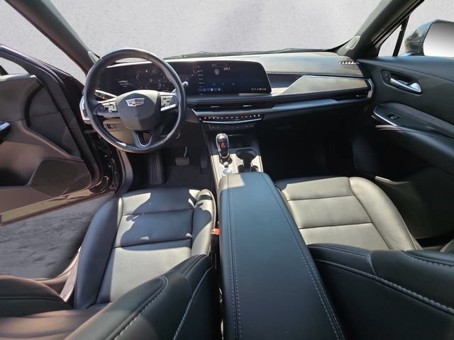 Used 2024 Cadillac XT4 Premium Luxury AWD/4WD image 10
