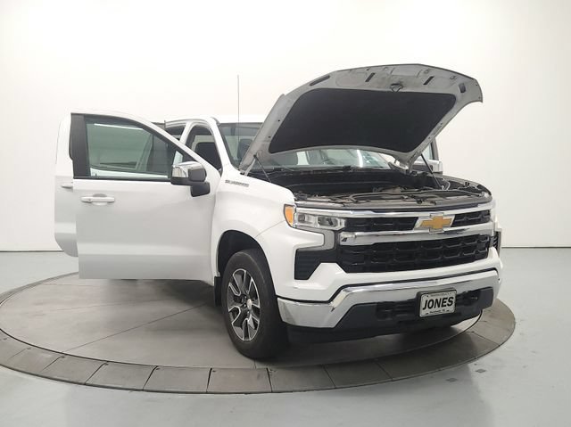 Used 2023 Chevrolet Silverado 1500 LT AWD/4WD image 11