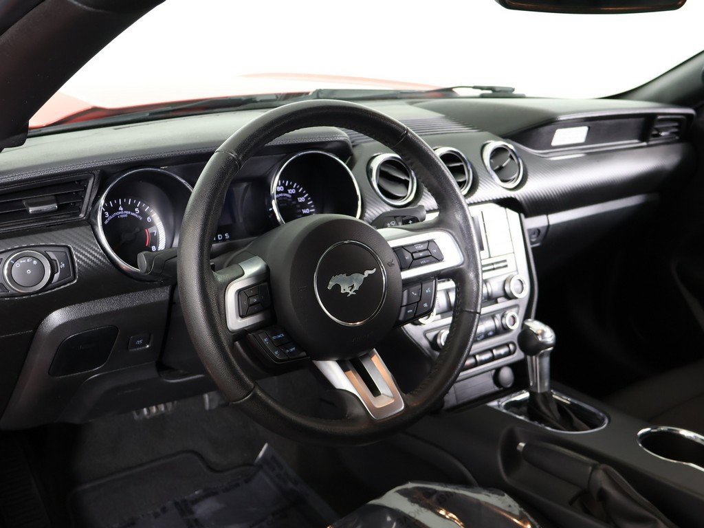 Used 2017 Ford Mustang Coupe image 21