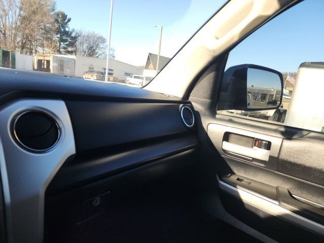 Used 2018 Toyota Tundra SR5 image 25