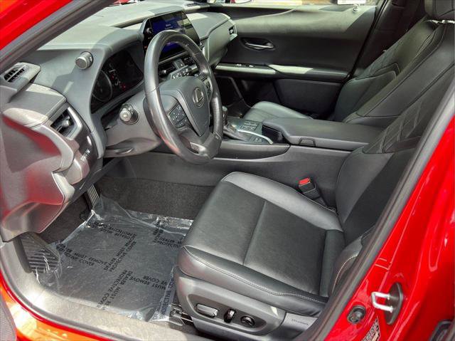 Certified 2024 Lexus UX 250h F Sport FWD image 9