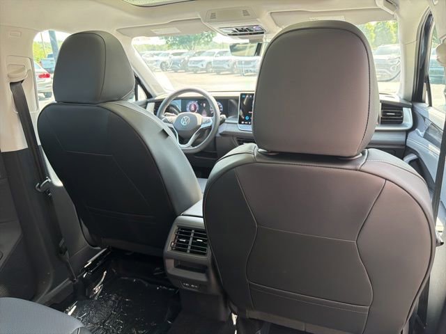 New 2025 Volkswagen Tiguan SE AWD/4WD image 32